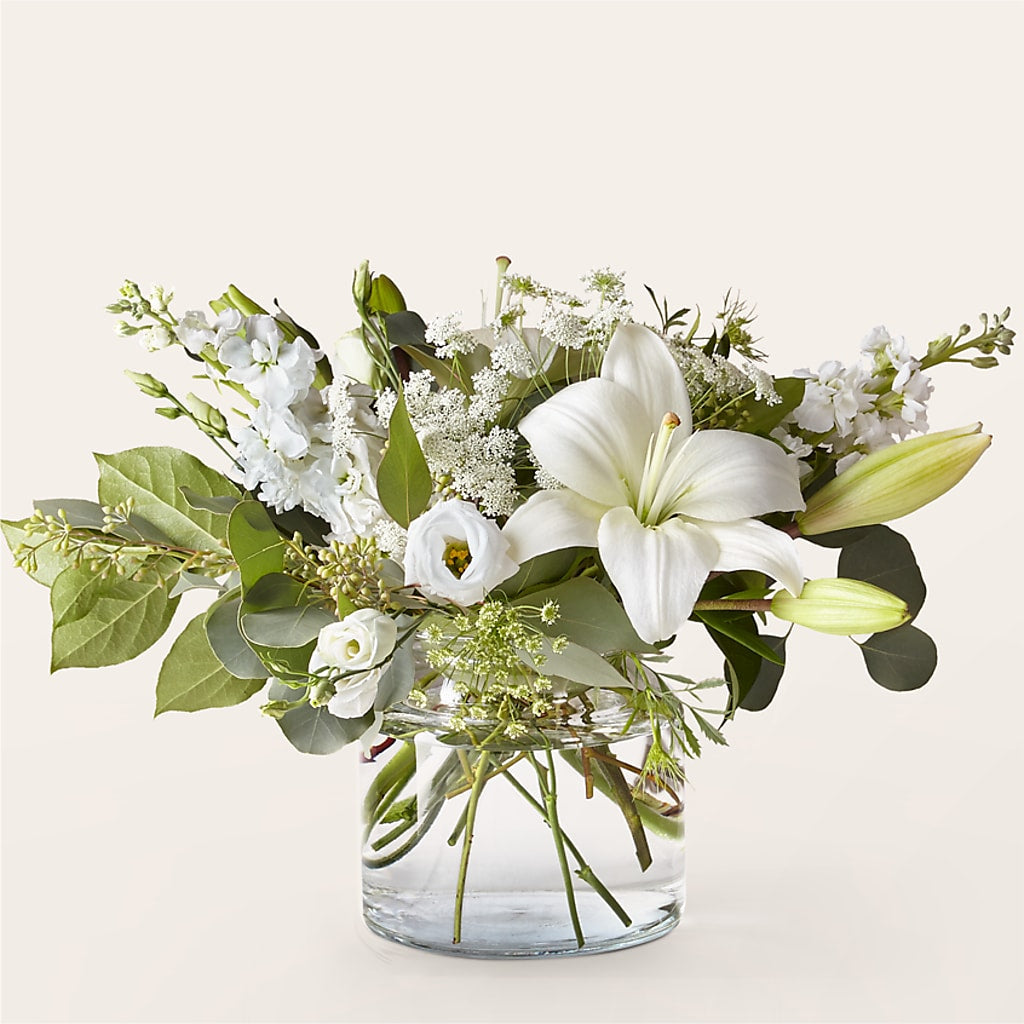 Alluring Elegance Bouquet – Amour Flowers, Frederick MD