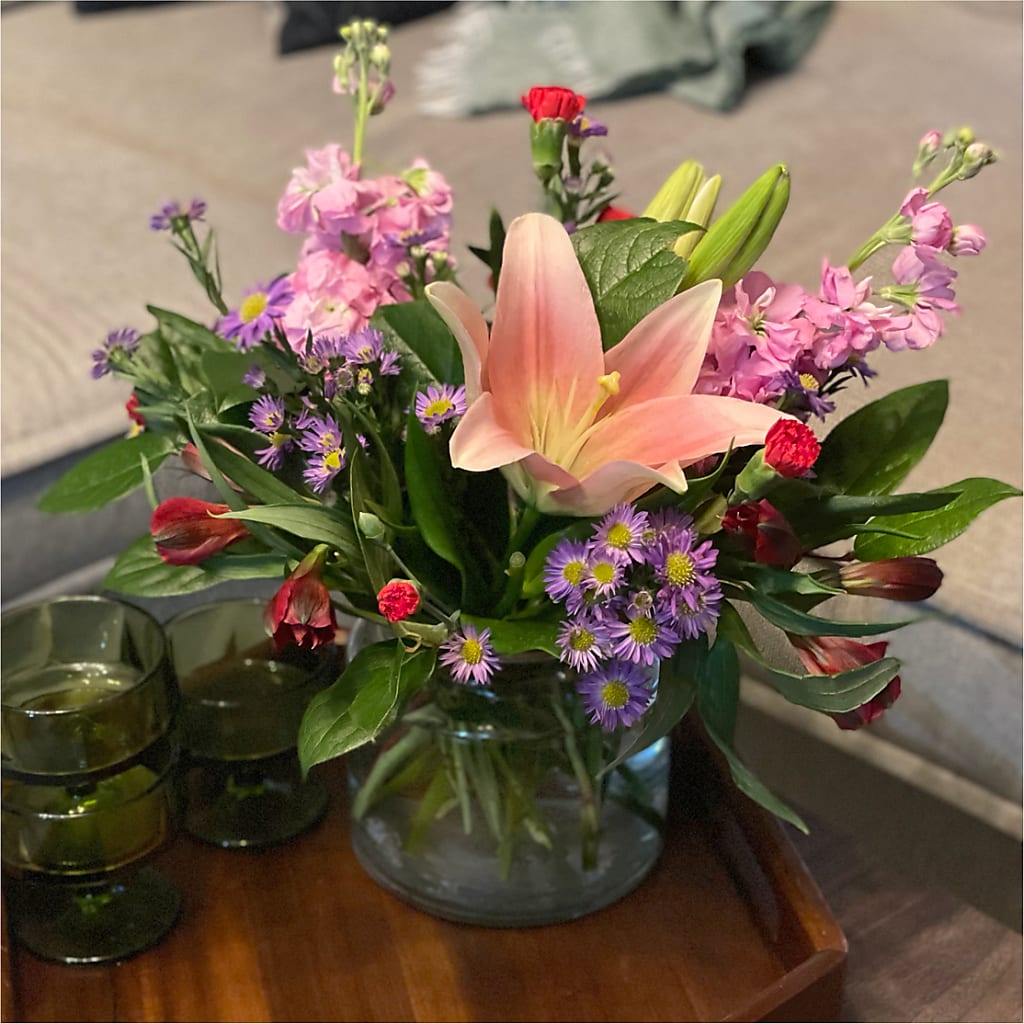 Romantique Bouquet –  Amour Flowers, Frederick MD